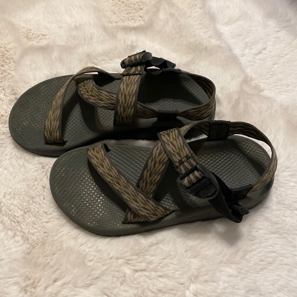 Chacos Mens Size 8